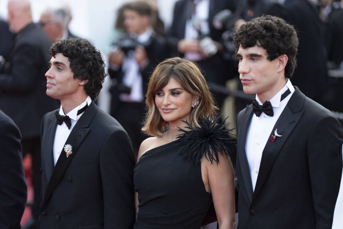 Javier Calvó, Penélope Cruz e Javier Ambrossi a Cannes 79 - Foto Martina Dal Piano per Think Movies