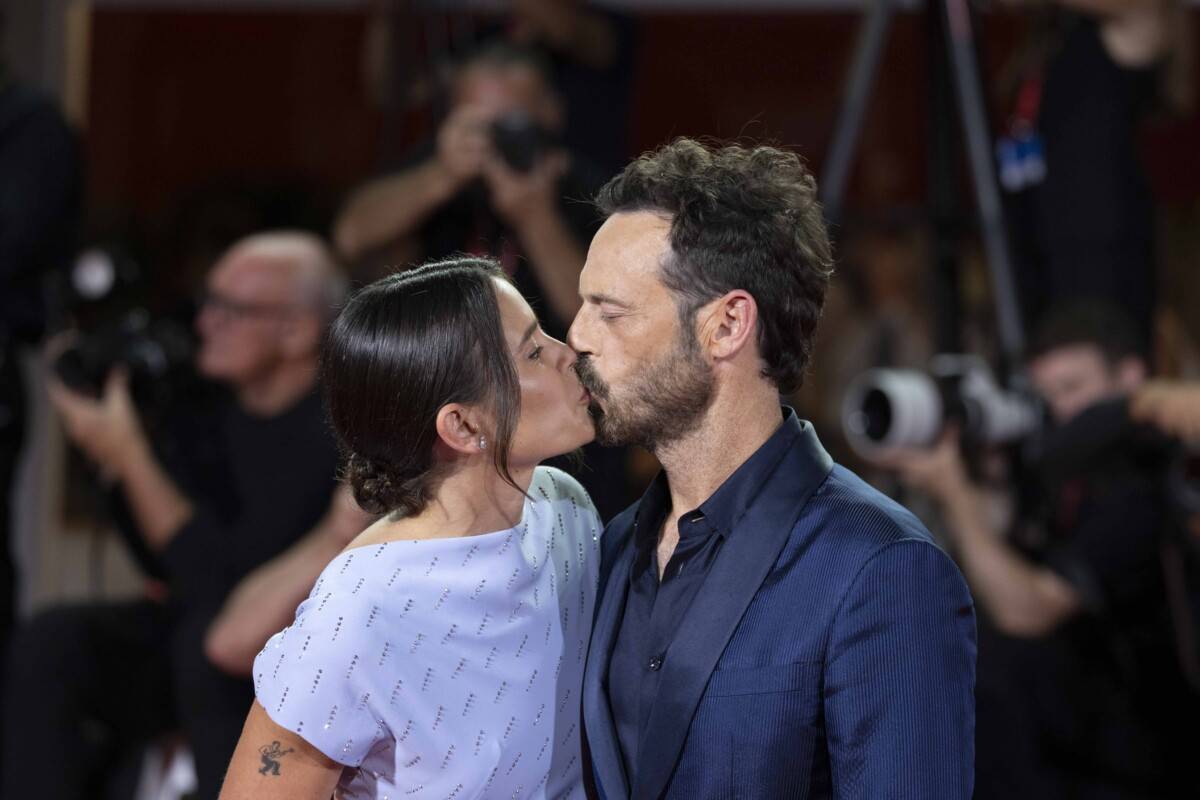 Sosie Bacon e Scoot McNairy - a Venezia 83 - foto Martina Dal Piano per Think Movies