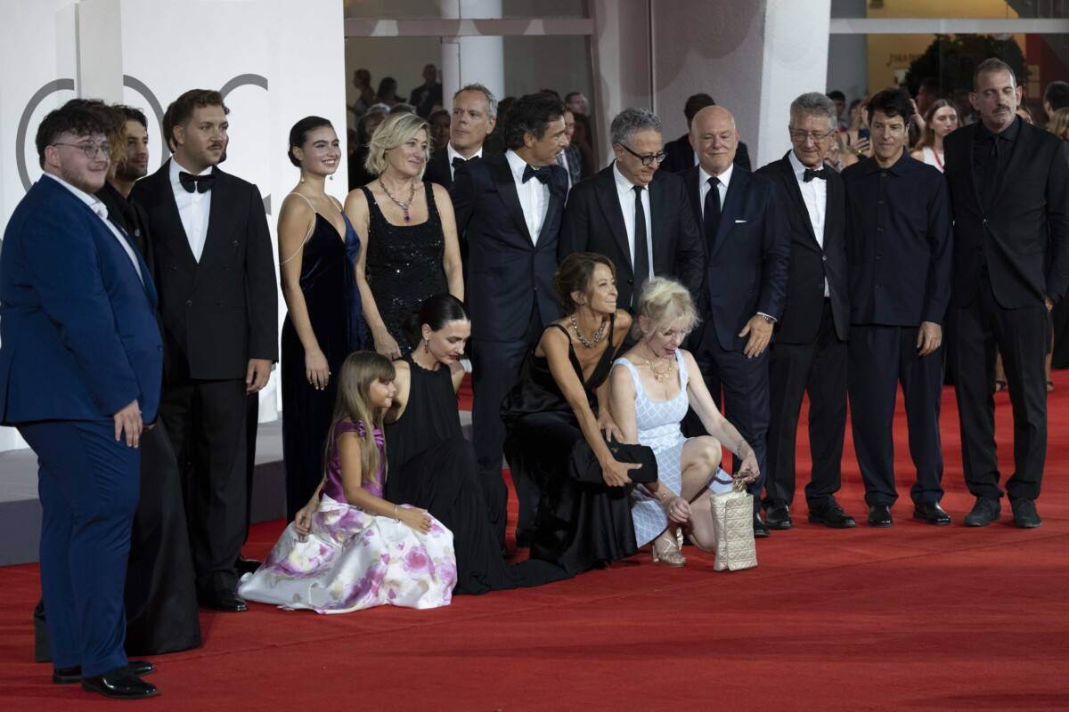 Il cast de L'Estranea a Venezia 83 foto Martina Dal Piano per Think Movies