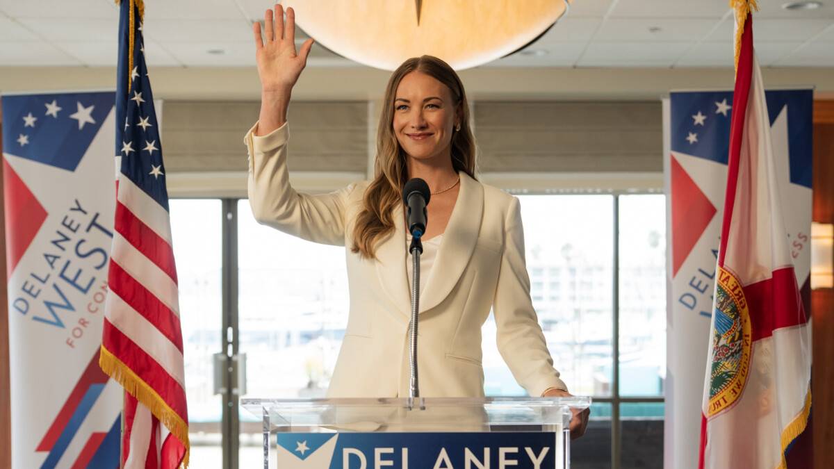 Yvonne Strahovski in "Bad Monkey", in anteprima il 2 dicembre 2026 su Apple TV.