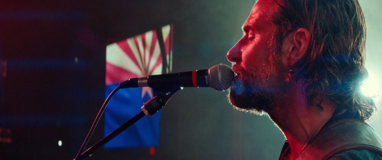 A Star is Born, scritto e diretto da Bradley Cooper, con Cooper e Lady Gaga, in prima mondiale alla 75. Mostra del Cinema di Venezia