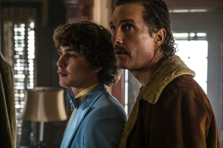 “COCAINE: LA VERA STORIA DI WHITE BOY RICK”: il TRAILER del film con MATTHEW McCONAUGHEY nei panni del padre del più giovane spacciatore USA