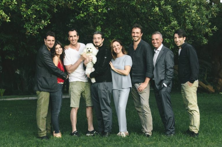  “L’AGENZIA DEI BUGIARDI”: le Clip “IL DOGMA DEGLI ALIBI” e “L’ALBUM”