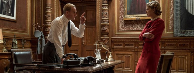 “L’UOMO DAL CUORE DI FERRO”: le CLIP “INCONTRO AL DESTINO” e “PERQUISIZIONE”