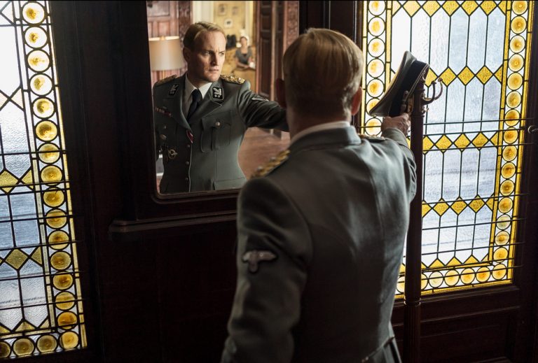 “L’UOMO DAL CUORE DI FERRO”: il POSTER UFFICIALE