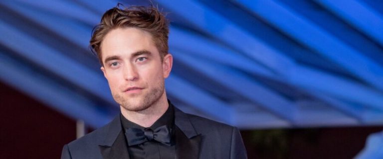 Robert-Pattinson-900x375