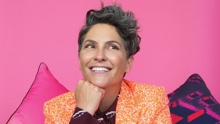 Jill Soloway sostituisce Bryan Singer alla di “Red Sonja”.