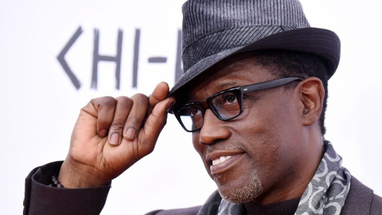 Wesley Snipes: l’attore sale a bordo del film zombie “Outbreak Z”.