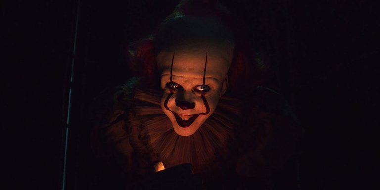 pennywise-the-dancing-clown-returns-in-it-chapter-two_bq6j