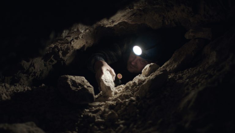 “IL SEGRETO DELLA MINIERA” di Hanna Slack, dal 31 ottobre al cinema – Poster e Trailer Italiano