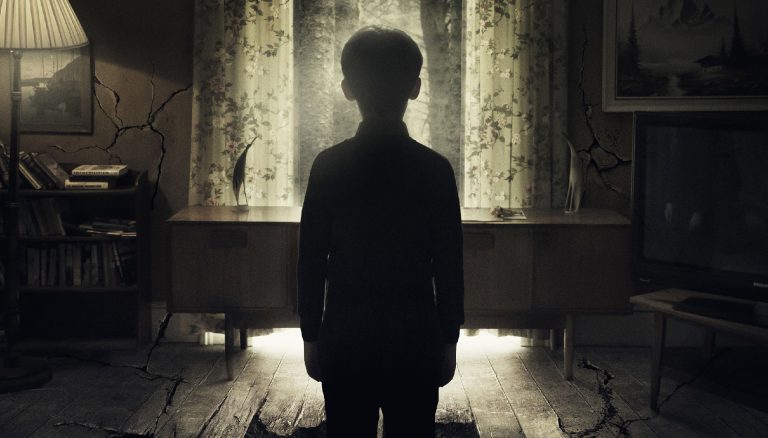 “HOLE”, il Poster e il Trailer Ufficiali dell’horror distribuito da Midnigh Factory