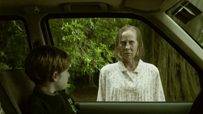 “Hole – L’Abisso”: la nuova clip “Vuoi mangiare?”