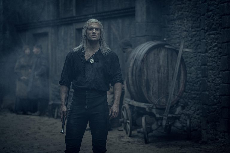 The Witcher, il poster dell’attesa serie fantasy con protagonista Henry Cavill