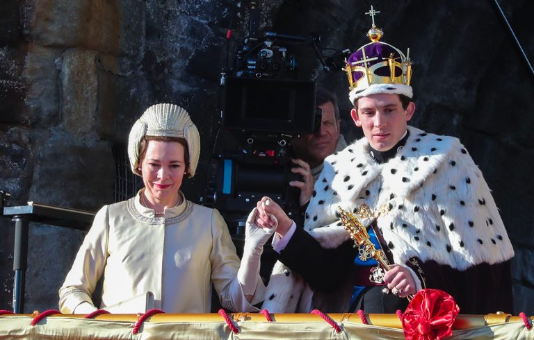 “The Crown”, la Featurette con i costumi della terza stagione