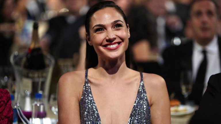 Gal Gadot co – produrrà l’adattamento del romanzo “All the Rivers” di Dorit Rabinian
