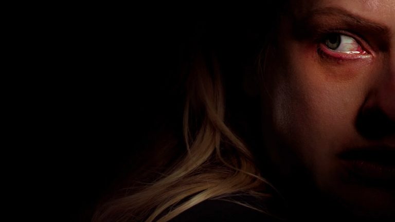 “L’Uomo Invisibile”, il Trailer Ufficiale Italiano del film con protagonista Elisabeth Moss