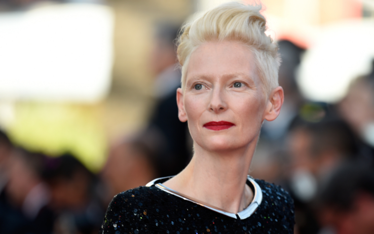 Tilda Swinton riceverà il prestigioso premio del British Film Institute Fellowship
