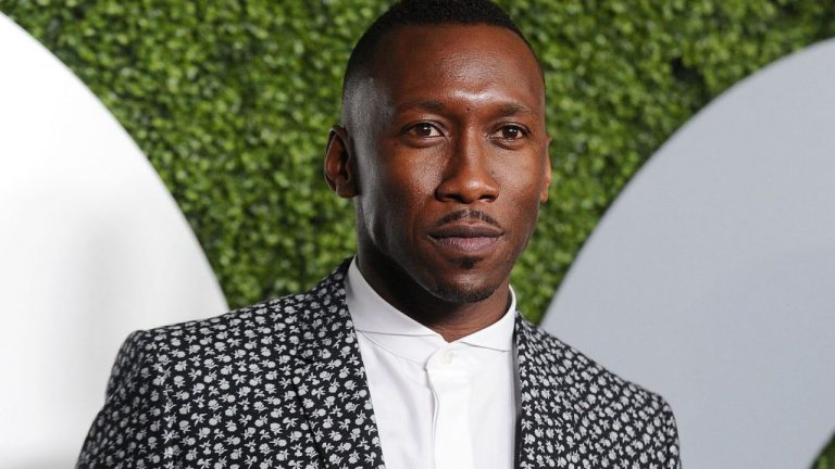 Mahershala Ali produrrà ed interpreterà “Swan Song” di Apple TV Plus