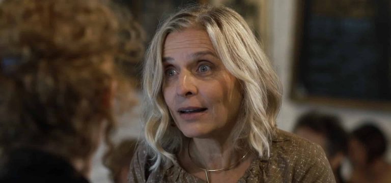 “Dio Salvi la Regina”, il Poster e il Trailer del film di Andrés Arce Maldonado nelle sale il 29 Aprile