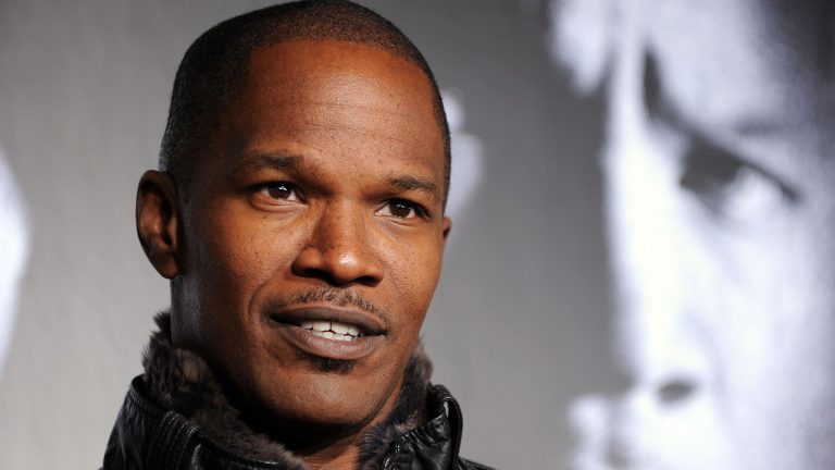 Jamie Foxx dirigerà il film “When We Prey”