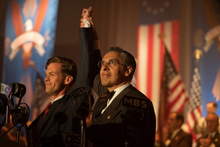 “Il Complotto contro l’America”: dal 24 luglio su Sky Atlantic e NOW TV l’inquietante ucronia da Philip Roth con John Turturro
