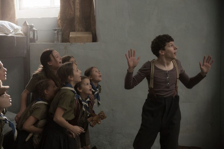 “Resistance – La Voce del Silenzio”: la Clip “Sorriso”