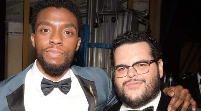 Josh Gad condivide l’ultimo commovente messaggio ricevuto da Chadwick Boseman