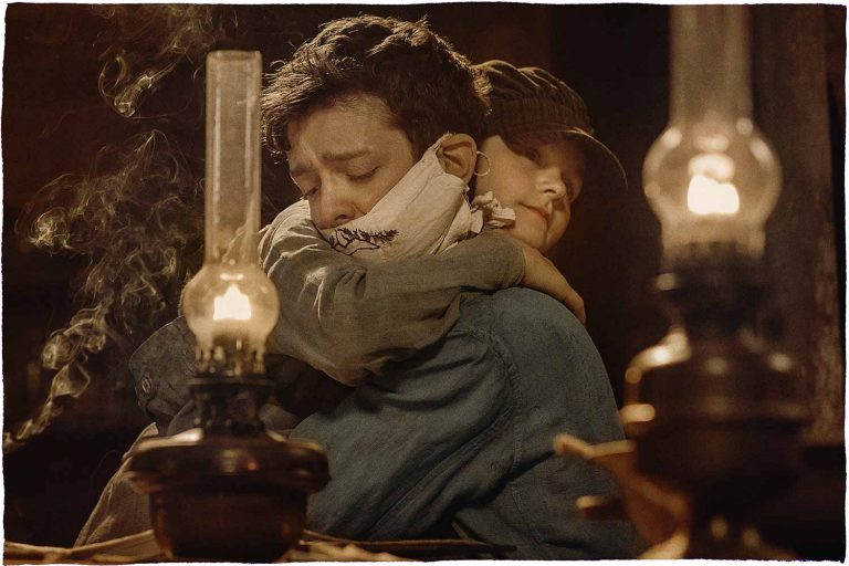 “Ci rivediamo lassù”: il Poster e il Trailer Ufficiale Italiano del film di Albert Dupontel dal 20 agosto sulle maggiori piattaforme digitali