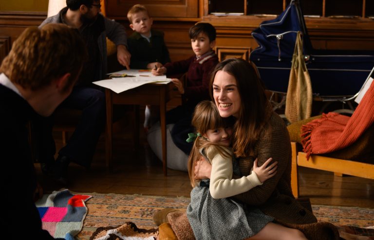 “Il Concorso”: il Primo Poster e le Immagini del film di Philippa Lowthorpe con Keira Knightley in anteprima al BIf&ST 2020