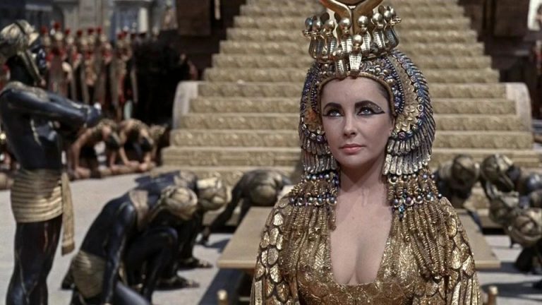 Eau de Saffron: il drink di Jonathan Bergamasco ispirato al film Cleopatra del 1963
