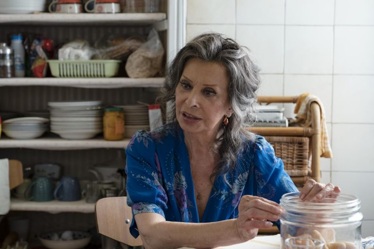 “La vita davanti a sé”: la Locandina e il Trailer del film diretto da Edoardo Ponti con protagonista Sophia Loren