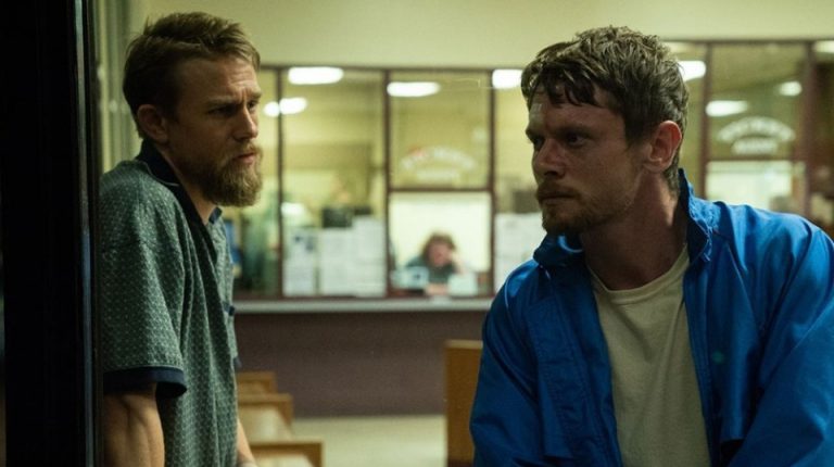 “Jungleland”: le Immagini e il Trailer del dramma on the road con Charlie Hunnam e Jack O’Connell