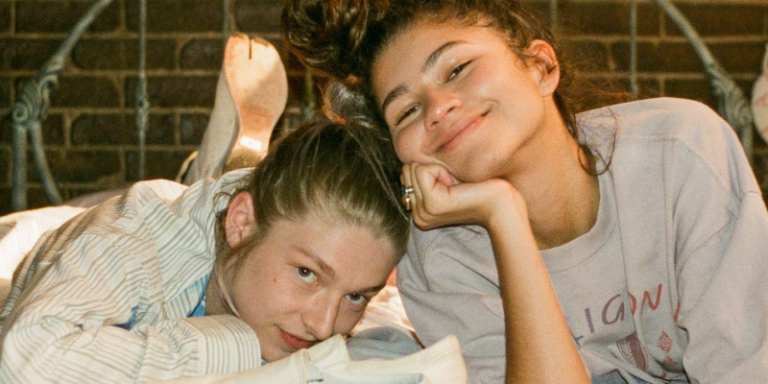 “Euphoria”: Zendaya svela i Poster degli episodi speciali della serie HBO
