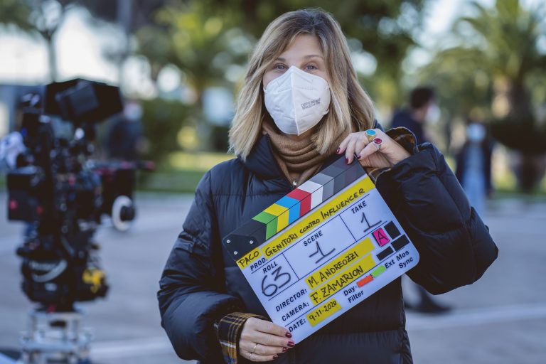 “Genitori vs Influencer”: al via le riprese della nuova commedia di Michela Andreozzi con Fabio Volo