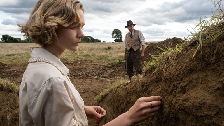 “The Dig – La Nave Sepolta”: il Trailer Ufficiale Italiano dell’adattamento Netflix con Ralph Fiennes e Carey Mulligan