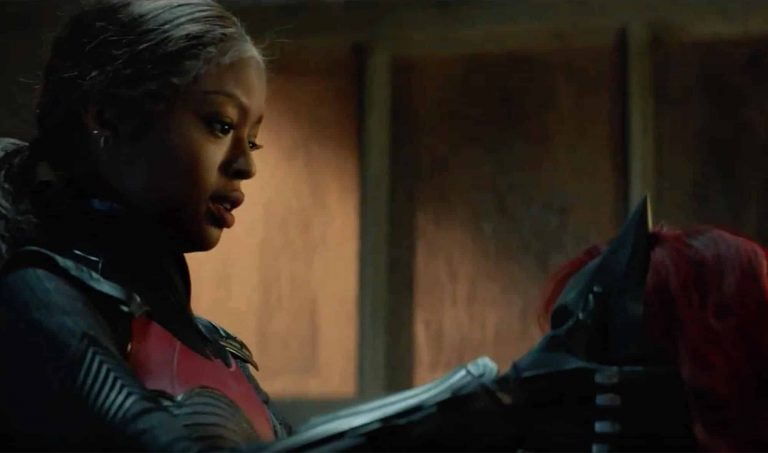 “Batwoman”: Javicia Leslie e Meagan Tandy nelle Featurette della seconda stagione