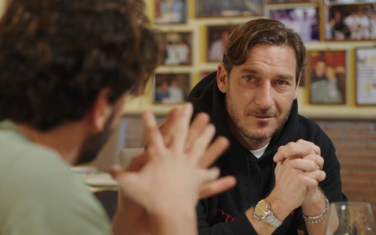 “Speravo de morì prima – la Serie su Francesco Totti”: a marzo su Sky e NOW TV