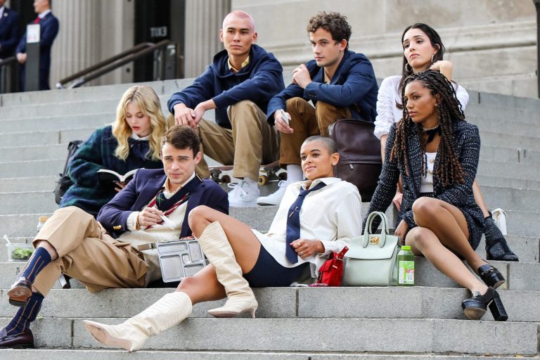 “Gossip Girl”: le Prime Immagini Ufficiali del cast del reboot HBO Max