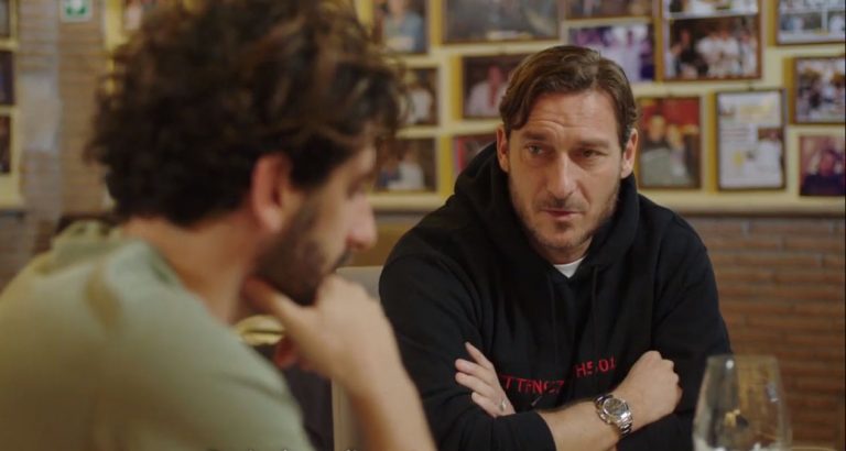 “Speravo de morì prima”: Pietro Castellitto e Francesco Totti nella Seconda Clip della serie Sky