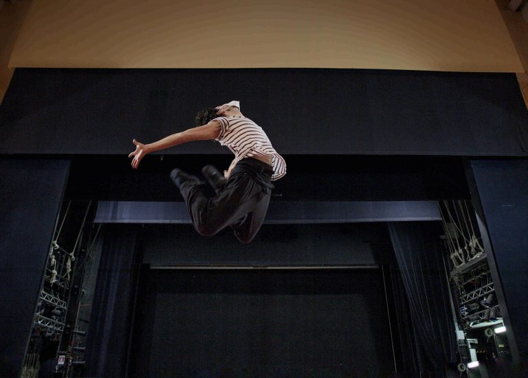 Teatro Digitale: Danza Live con la nuova creazione “Pandora” di Simone Valastro