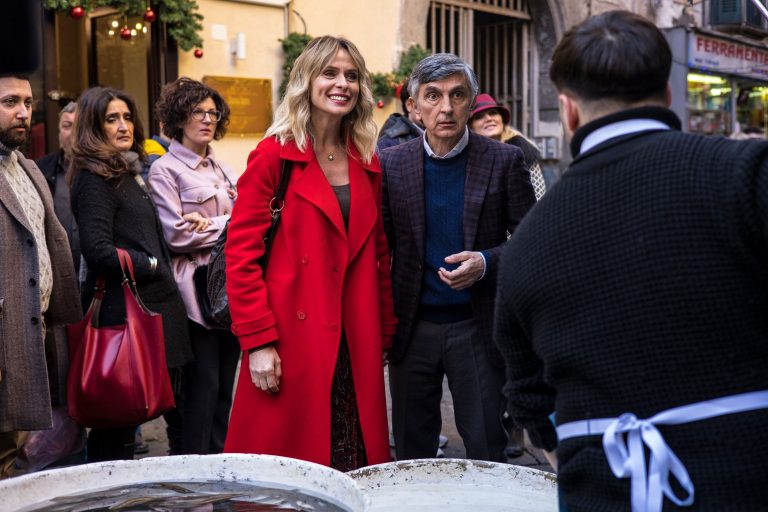 “Con tutto il Cuore”: Vincenzo Salemme e Serena Autieri nelle Nuove Immagini da set