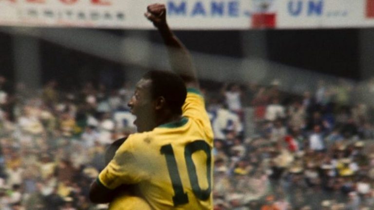 “Pelé: Il re del calcio”: il Trailer Ufficiale del documentario dal 23 febbraio su Netflix