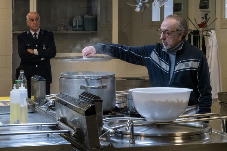 “Ariaferma”: Prima Immagine del film di Leonardo Di Costanzo con Toni Servillo e Silvio Orlando