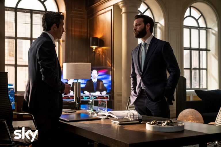 “Diavoli”: Prime Alessandro Borghi e Patrick Dempsey nelle Prime Immagini dal set della Seconda Stagione del financial thriller internazionale