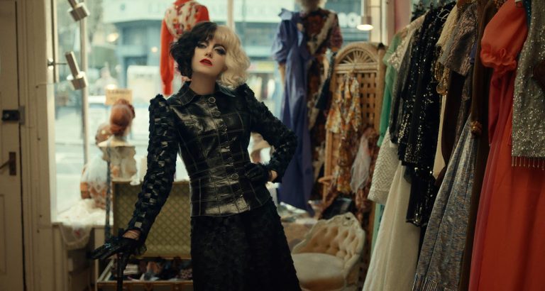 “Cruella”: nelle Nuove Immagini i Costumi della protagonista