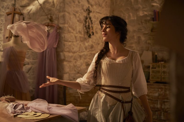 “Cenerentola”: la rivisitazione musicale con Camila Cabello uscirà in tutto il mondo su Amazon Prime Video
