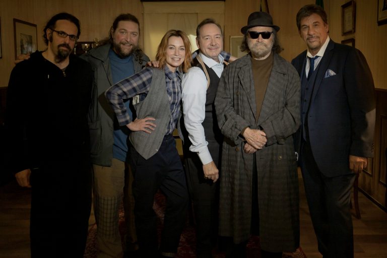 “L’uomo che disegnò Dio”: al via le riprese del film di e con Franco Nero e Kevin Spacey