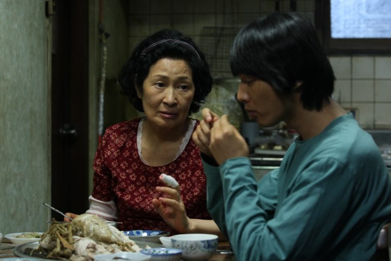 “Madre”: il film del regista premio Oscar Bong Joon-ho arriva il 1 luglio nelle sale italiane