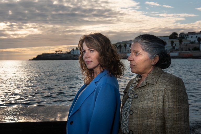 “Sulla Giostra” al cinema dal 30 settembre la commedia con Claudia Gerini e Lucia Sardo – il Poster