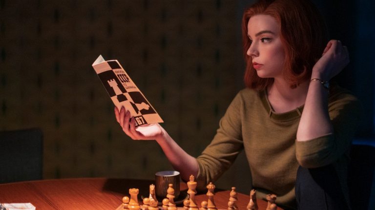 Creative Arts Emmy Awards 2021: “La Regina degli Sacchi” domina anche nella seconda parte della cerimonia